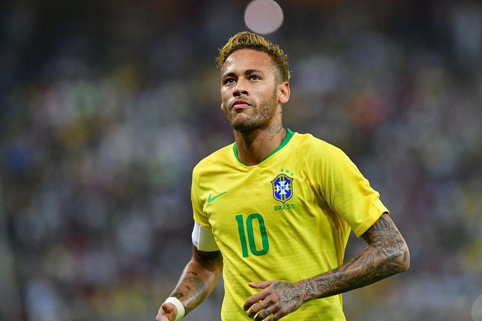 记者：在安古伊萨伤势确定后，那不勒斯立即瞄准了弗拉泰西