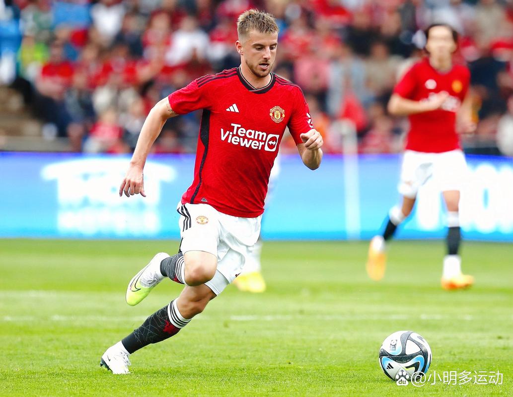 杰克逊在采访中谈到他年轻时朋友们总叫他内马尔：