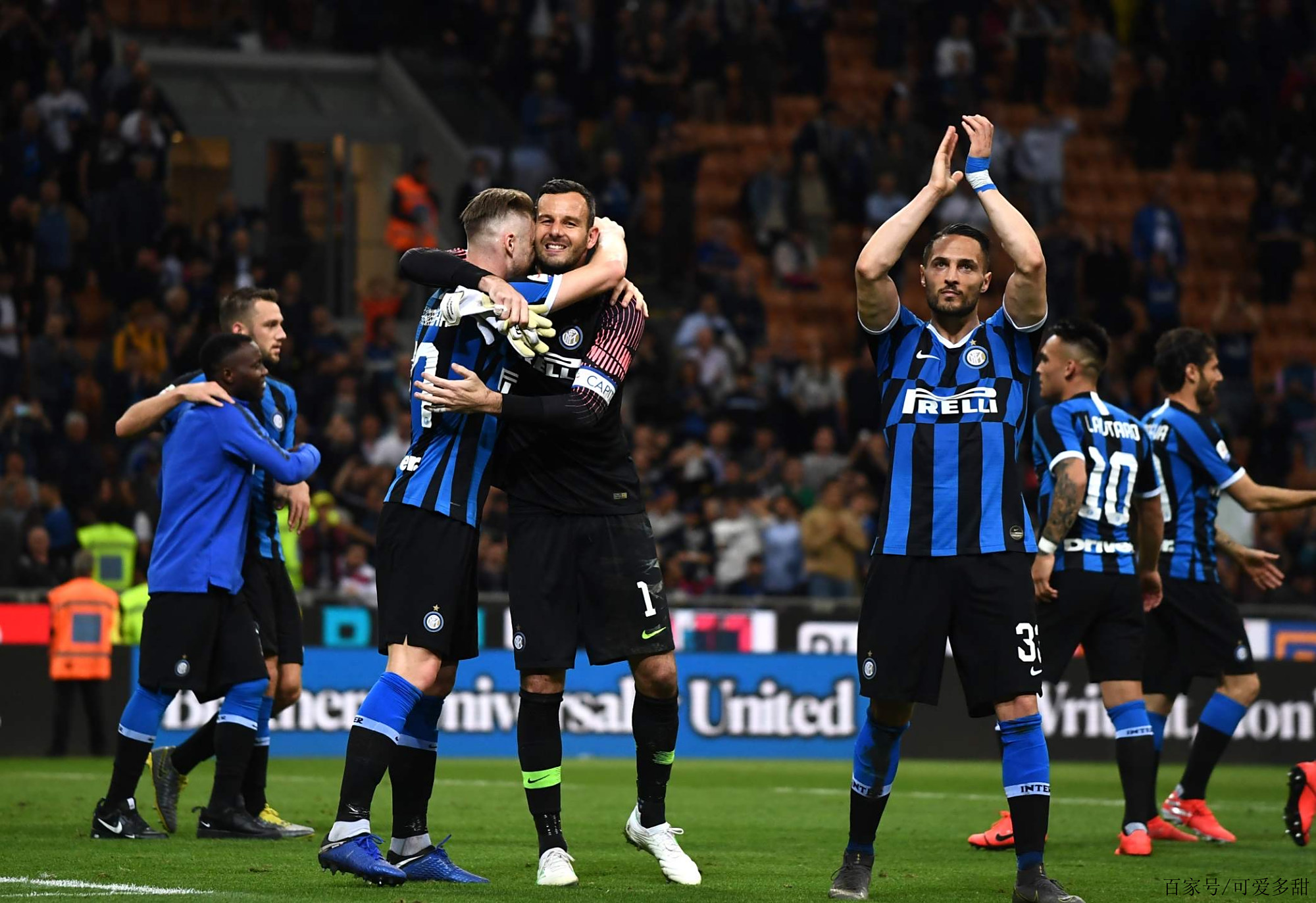 女子篮球联赛精彩进球回顾