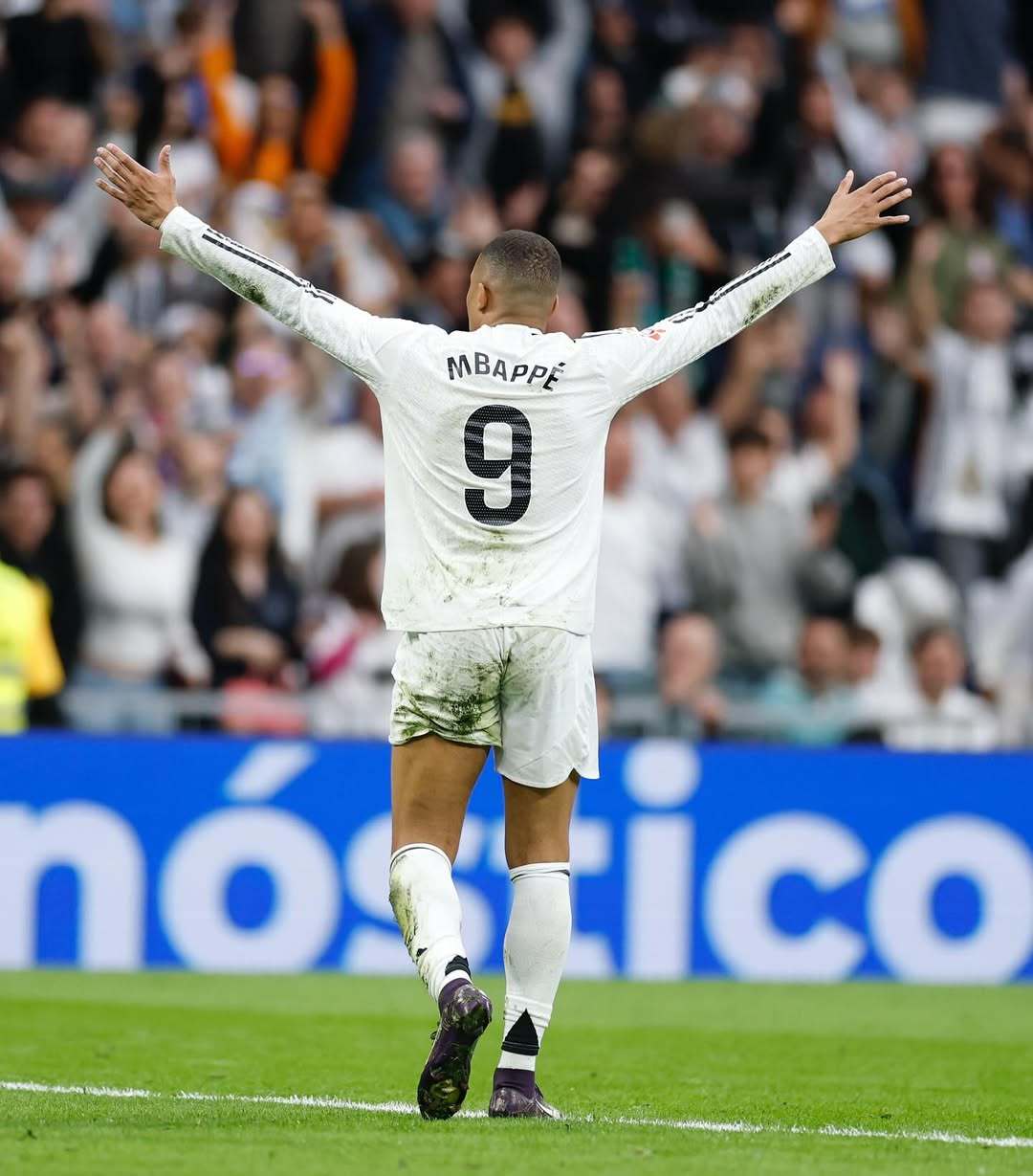 麦迪逊盛赞梅努欧洲杯表现，称其控球稳能回顶尖