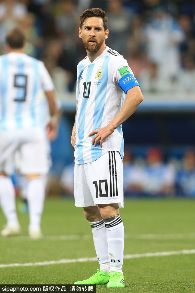 英媒：土耳其一名银行女经理诈骗球员3300万镑，被判入狱102年