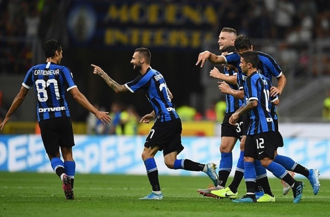 每体：桑托斯欠290万欧无力偿还，巴萨或借此机会锁定苏扎