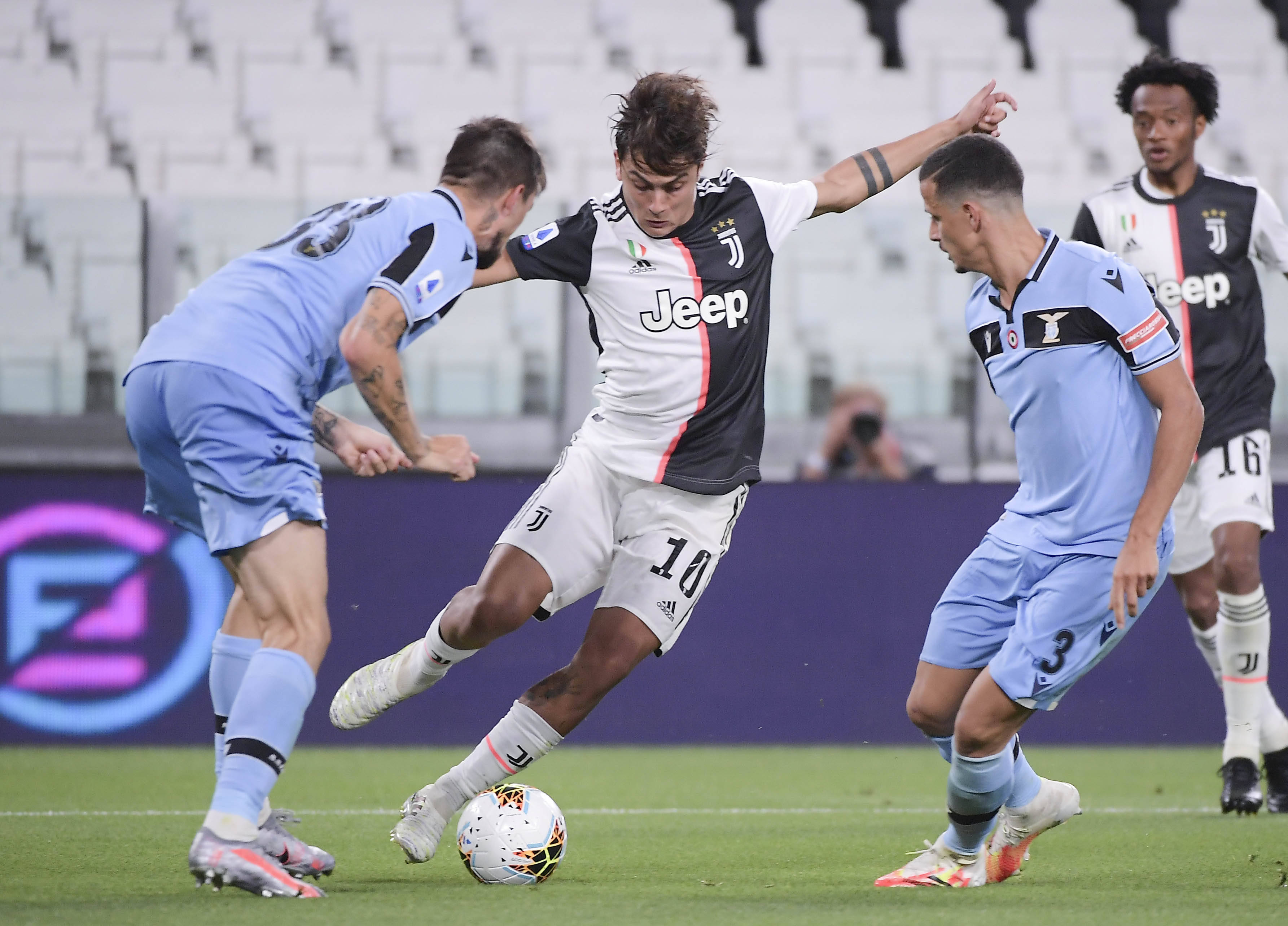 德尚：11月13日是巴黎恐袭案10周年，如果不在这天比赛会更好