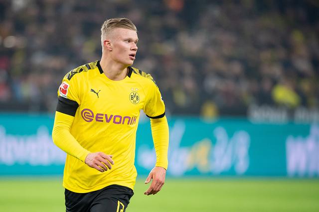 解析国米中场名将，球迷怒斥到莱万为他点赞，双刃剑用好能成惊喜